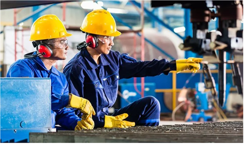 PPE (Personal protective equipment)